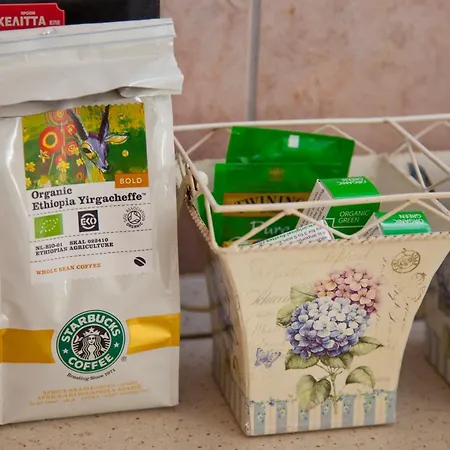 Eleni's Village דירה