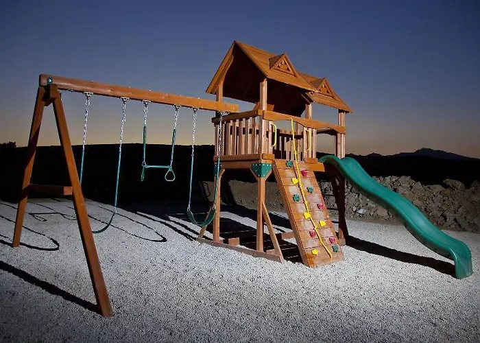 Eleni's Village דירה *