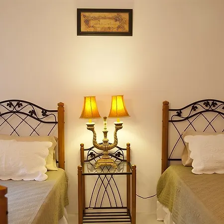 Eleni's Village Klouvas