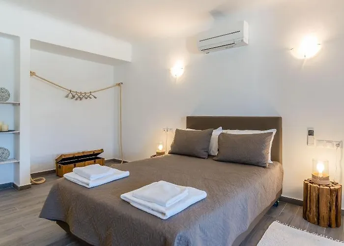 Eleni's Village * Klouvas