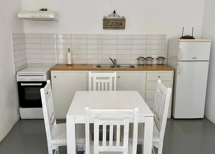 Eleni's Village Apartamento Klouvas