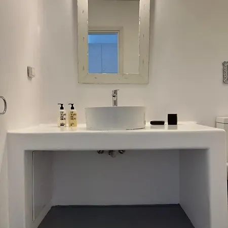 Eleni's Village דירה