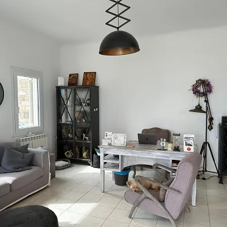 Eleni's Village * Klouvas