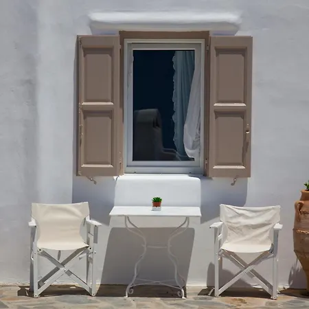 Eleni's Village Apartment *