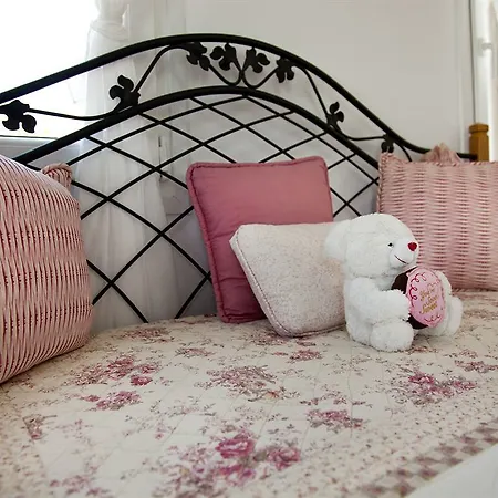 Eleni's Village Klouvas